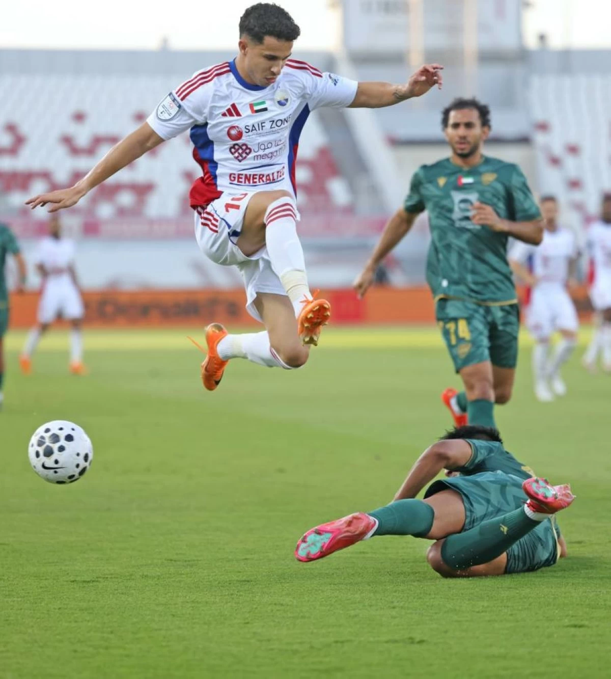 Sharjah FC vs Khorfakkan FC in the ADNOC Pro League