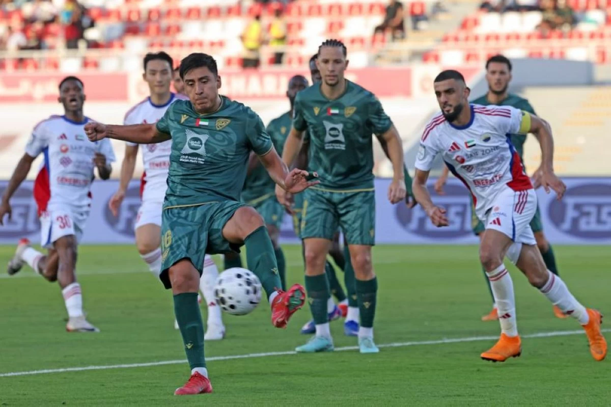 Sharjah FC vs Khorfakkan FC in the ADNOC Pro League