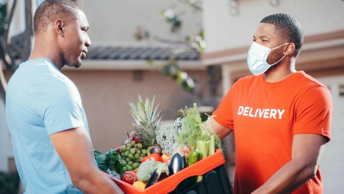 Need groceries? From app order to delivery, the process takes just 15 minutes. Picture credit: Pexels