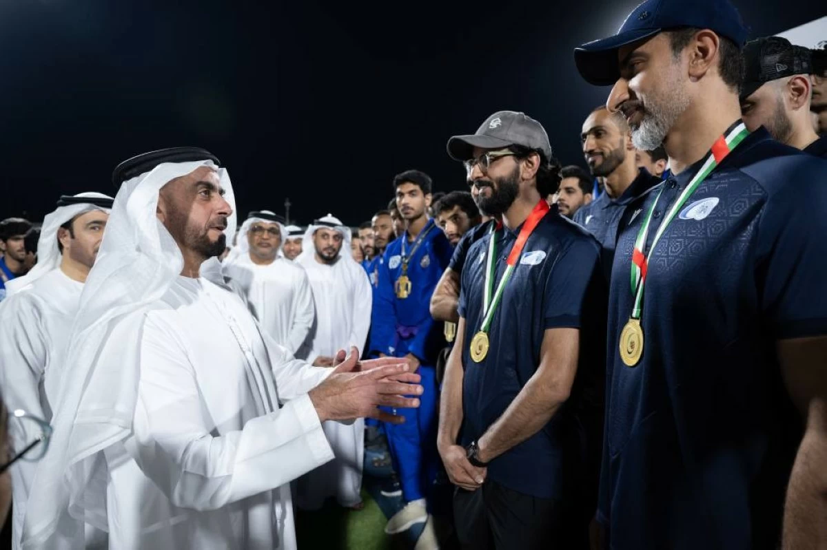 H.H. Lt. General Sheikh Saif bin Zayed Al Nahyan met with the Baniyas jiu-jitsu and volleyball teams, following the major achievements by the teams during the 2025-2026 sports season. Picture credit: WAM