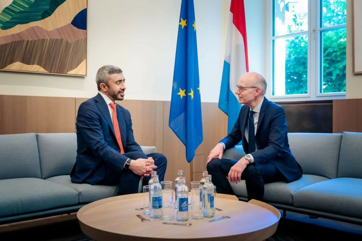Abdullah bin Zayed meets with Prime Minister of Luxembourg
