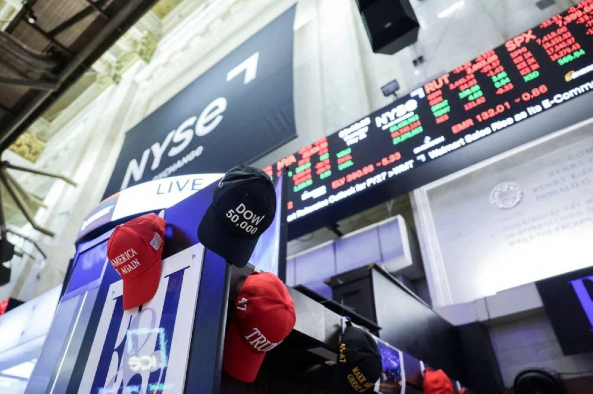 Global stocks rally as oil and dollar ease on Middle East peace hopes