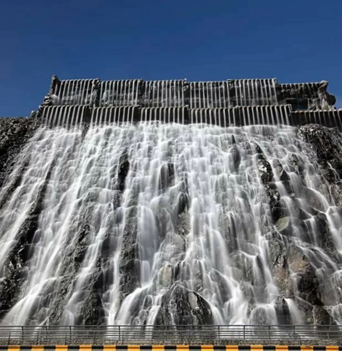 Khorfakkan Waterfalls
Photo credit: Visit Sharjah 2