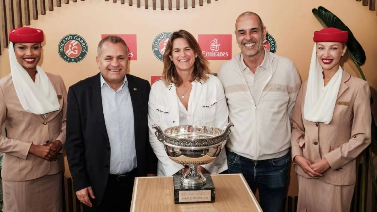 Emirates hosted legendary athletes and key executives, including Amélie Mauresmo (centre), Tournament Director of Roland-Garros, and Cédric Pioline (right-centre), Tournament Director of Rolex Paris Masters. Picture credit: Supplied