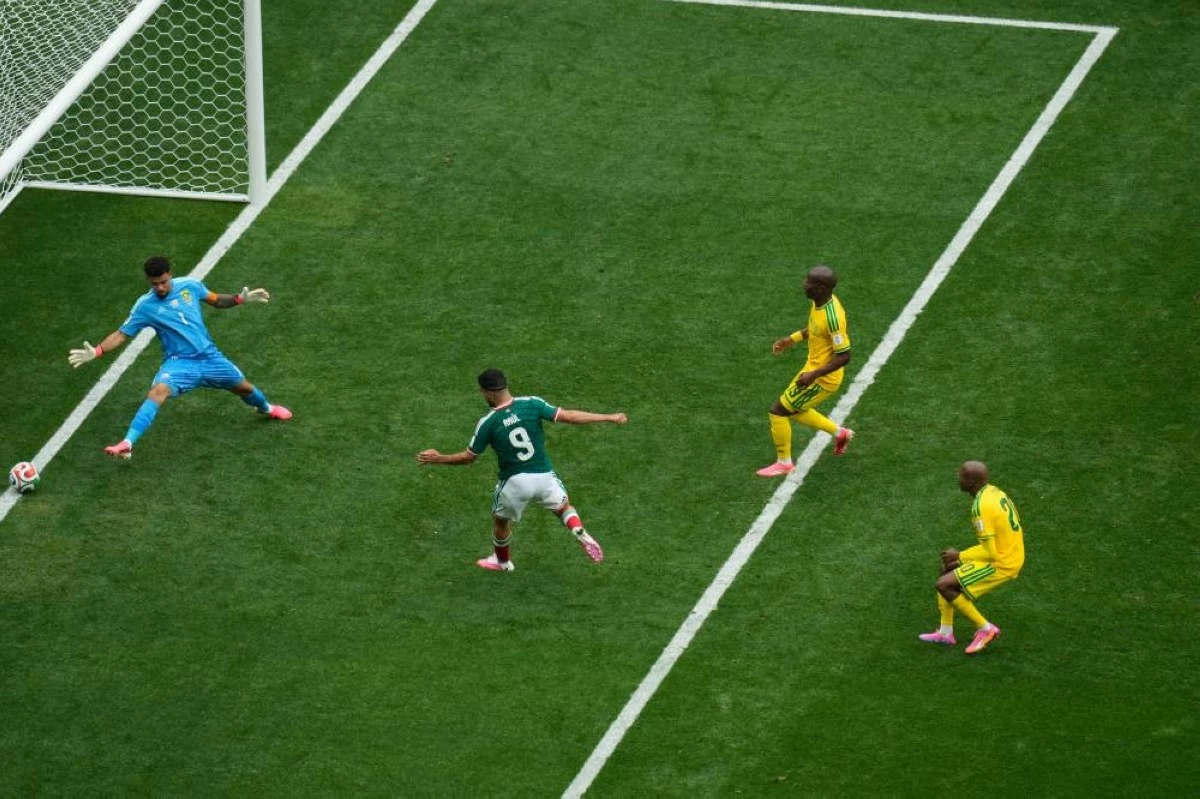 Mexico's Raul Jimenez scores his side's second goal during the World Cup Group A soccer match between Mexico and South Africa in Mexico City, Thursday, June 11, 2026. (AP Photo/Ricardo Mazalan)