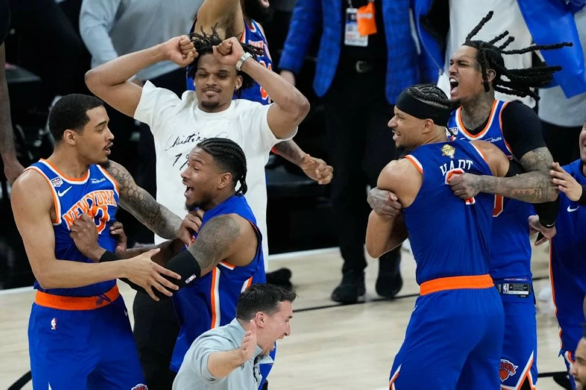 The New York Knicks celebrate. AP