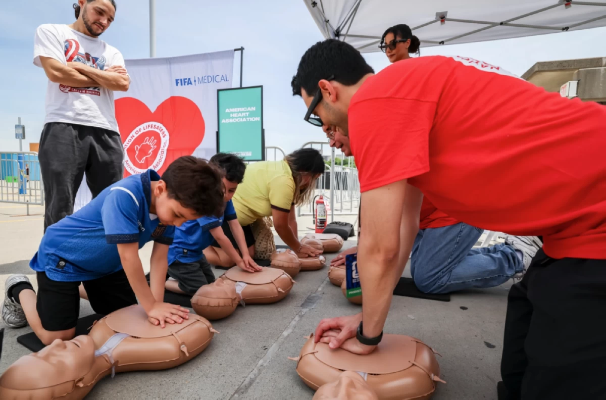 The initiative helps to raise public awareness of one of the most important life-saving skills. Picture credit: WAM