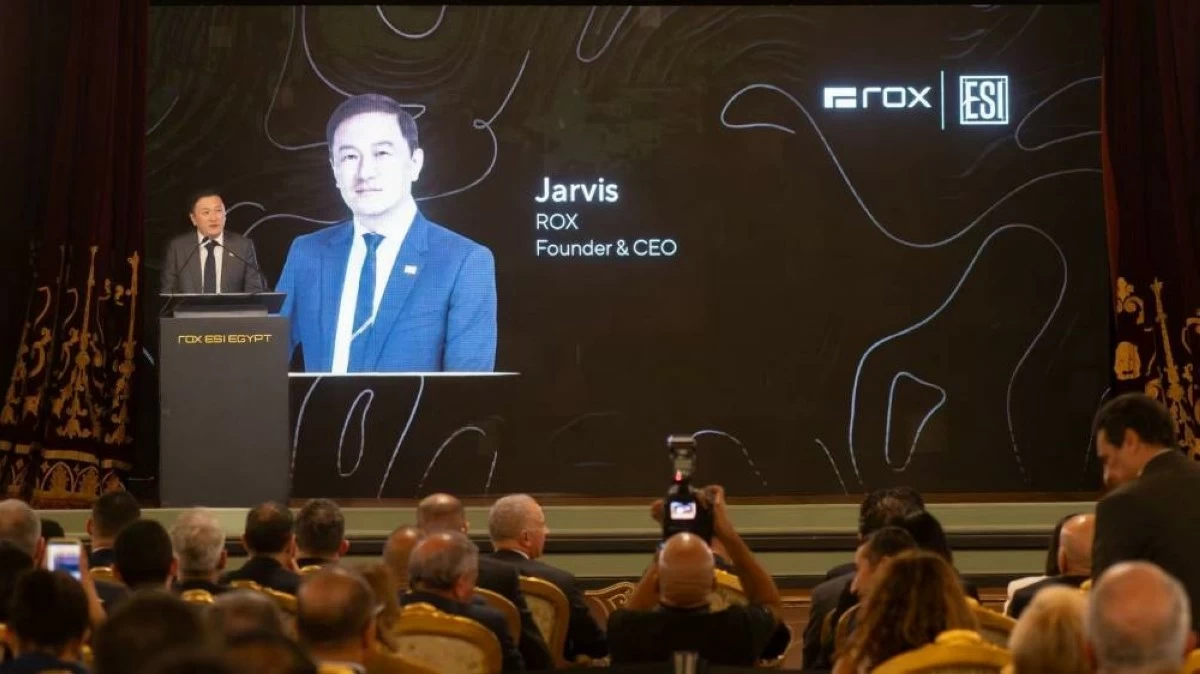 Jarvis, Founder and CEO of ROX, addresses guests during the ROX ESI Egypt event.