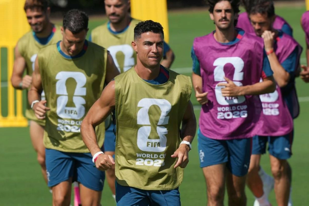 Portugal coach Roberto Martínez stays mum on Cristiano Ronaldo start vs Uzbekistan after World Cup opener criticism