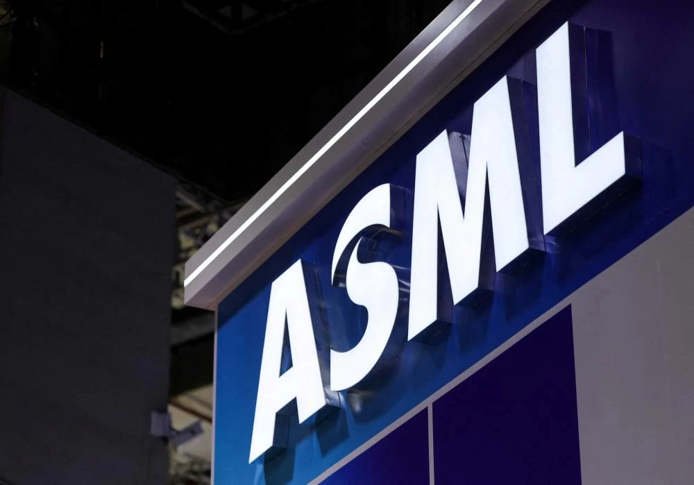 Intel adopts ASML High NA EUV tool to produce Panther Lake laptop chips