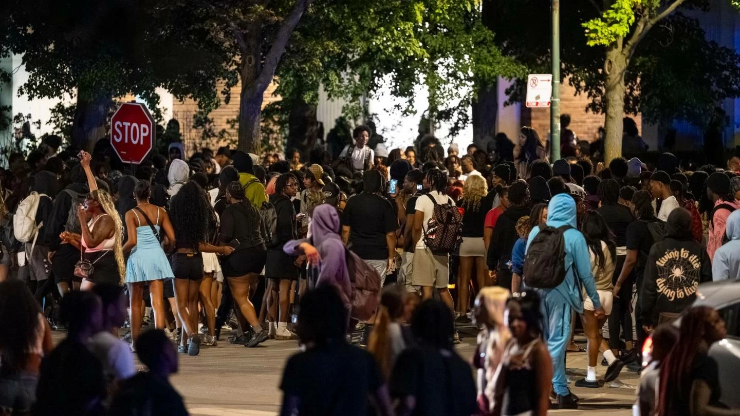 Teen Takeovers Surge Across U.S., Sparking Violence and Political Pressure Amid Calls for Safer Spaces
