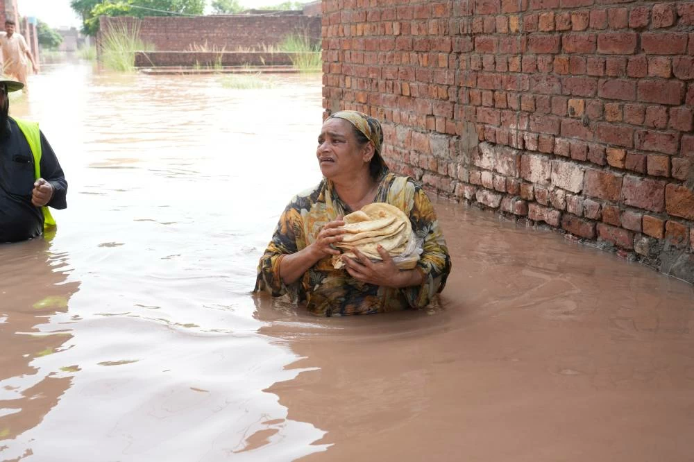 Floods inundate villages in eastern Pakistan
