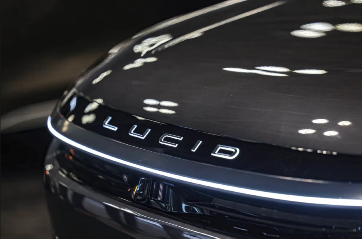 Saudi Prince Alwaleed takes 5% stake in EV maker Lucid