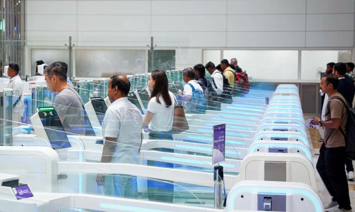 Smart Gates are the advanced passport control system available at DXB and Dubai World Central (DWC). They allow travellers to complete the passport control quickly, typically within seconds.