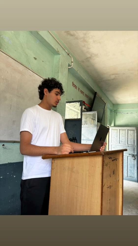 Vij presenting the Rewoven concept at a school in India.