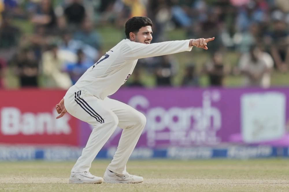 India's captain Shubman Gill appeals unsuccessfully for the wicket of Sri Lanka's Asitha Fernando during day five of the second cricket test match between Sri Lanka and India in Colombo, Sri Lanka, Thursday, Aug. 27, 2026. (AP)