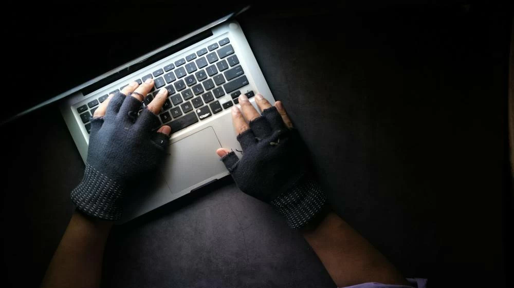 Avoid being misled by unreliable advertisements and offers published on digital platforms, and verify the source of the service before providing personal data or paying any money. Picture for illustrative purposes. Picture credit: Unsplash