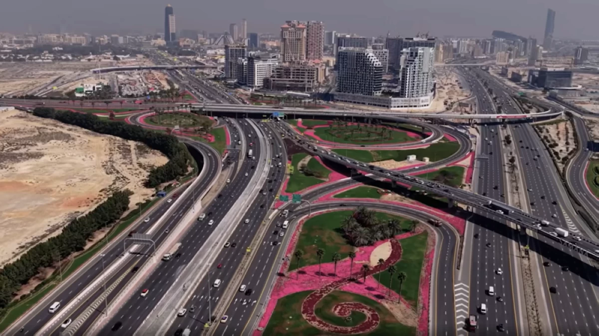 An aerial view of the newly developed road network around Oud Metha Road and Al Asayel Street, part of RTA’s latest infrastructure improvements in Dubai.
Photo credit: RTA