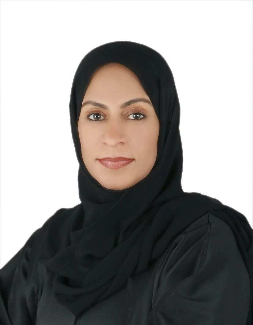 Dr Amna Almaazmi