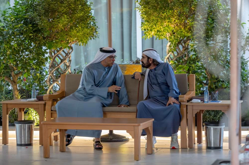 Mohammed bin Rashid meets with Mansour bin Zayed at Al Marmoom in Dubai