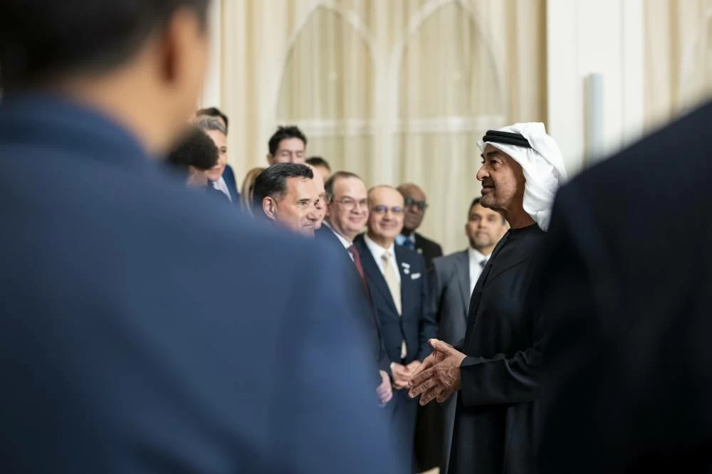 His Highness Sheikh Mohamed bin Zayed Al Nahyan, President of the United Arab Emirates (R), speaks with Abu Dhabi Future Health Summit 2026 participants during a reception. Picture credit: WAM