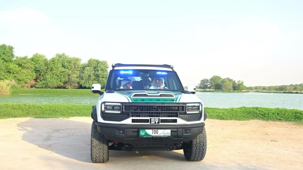 Dubai Police deploy 904 hp JETOUR G700 to strengthen desert tourism safety