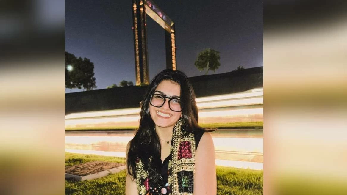 She lost her bracelet at a mall in Dubai. Four days later, one message brought it back